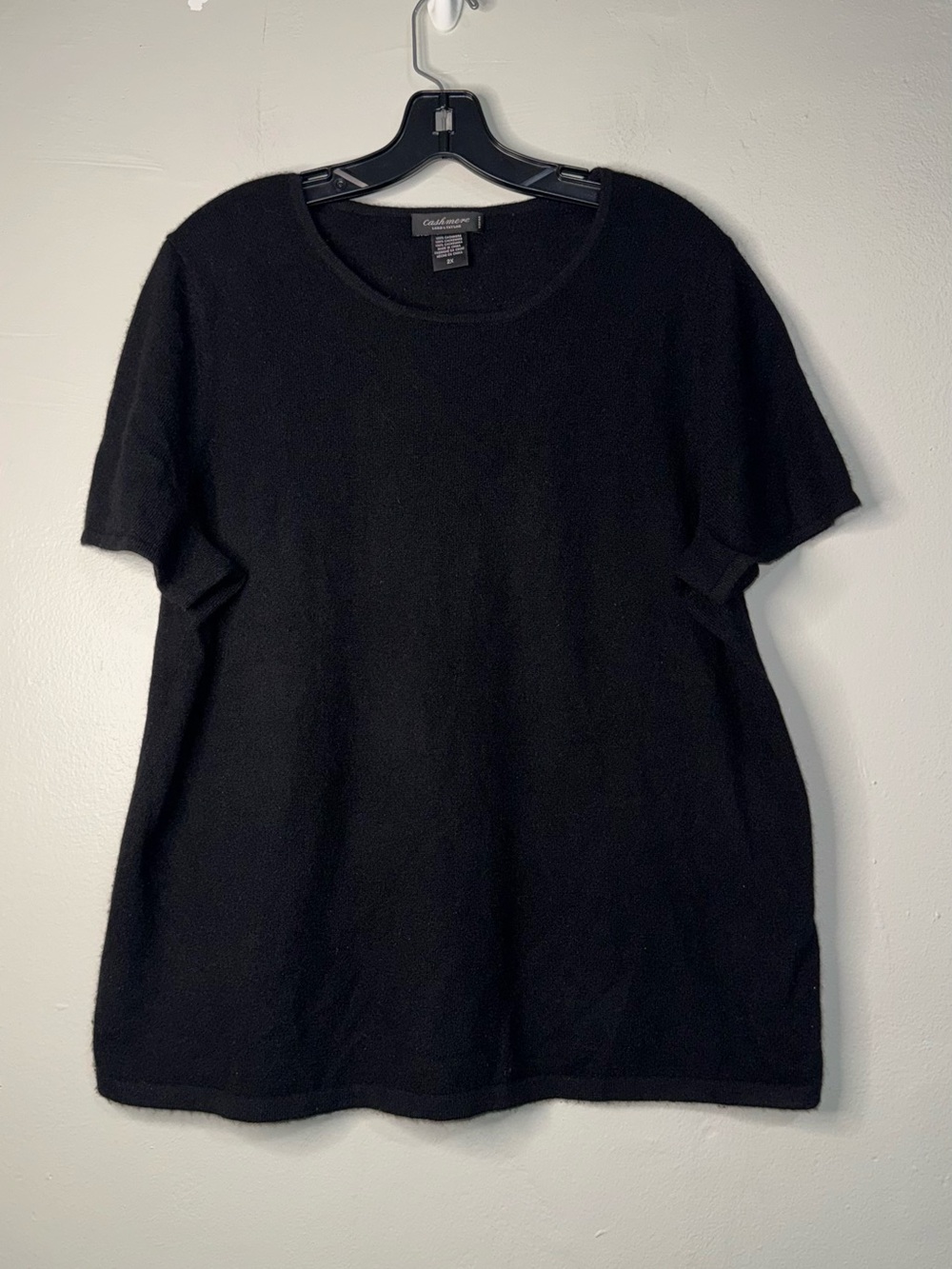 Lord & Taylor 100% Cashmere Black Short Sleeve Crewneck Tee